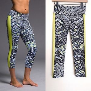 Onzie Neon Geometrical Cropped Athletic Yoga Leggings size XS